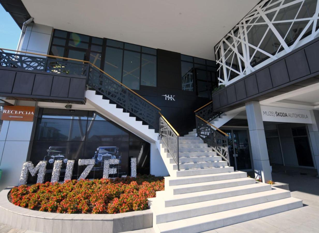 Hotel Kole Čačak Extérieur photo