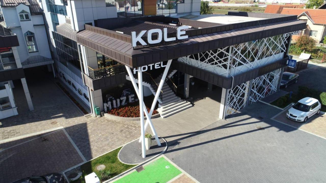 Hotel Kole Čačak Extérieur photo