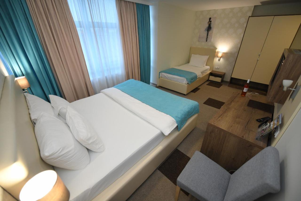 Hotel Kole Čačak Extérieur photo