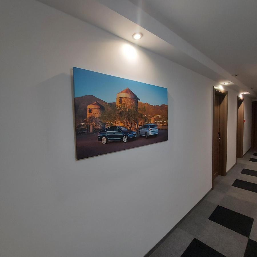 Hotel Kole Čačak Extérieur photo